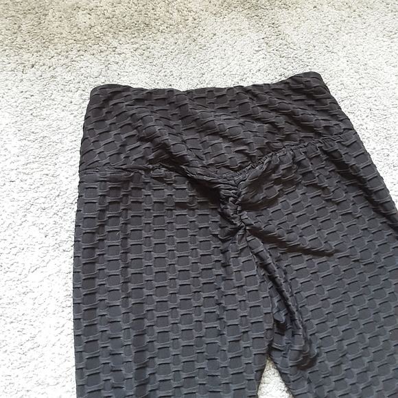 Fashion Nova Leggings - Picture 5 of 9